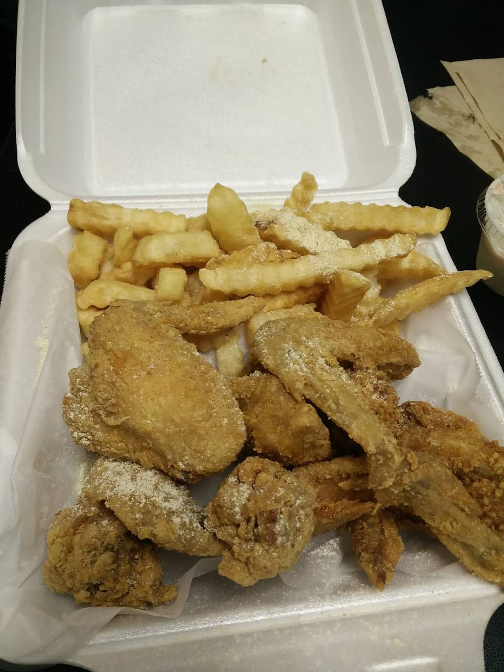 Hip Hop Fish and Chicken | restaurant | 6610 Main St N, Jacksonville, FL 32208, USA | 9047667272 OR +1 904-766-7272