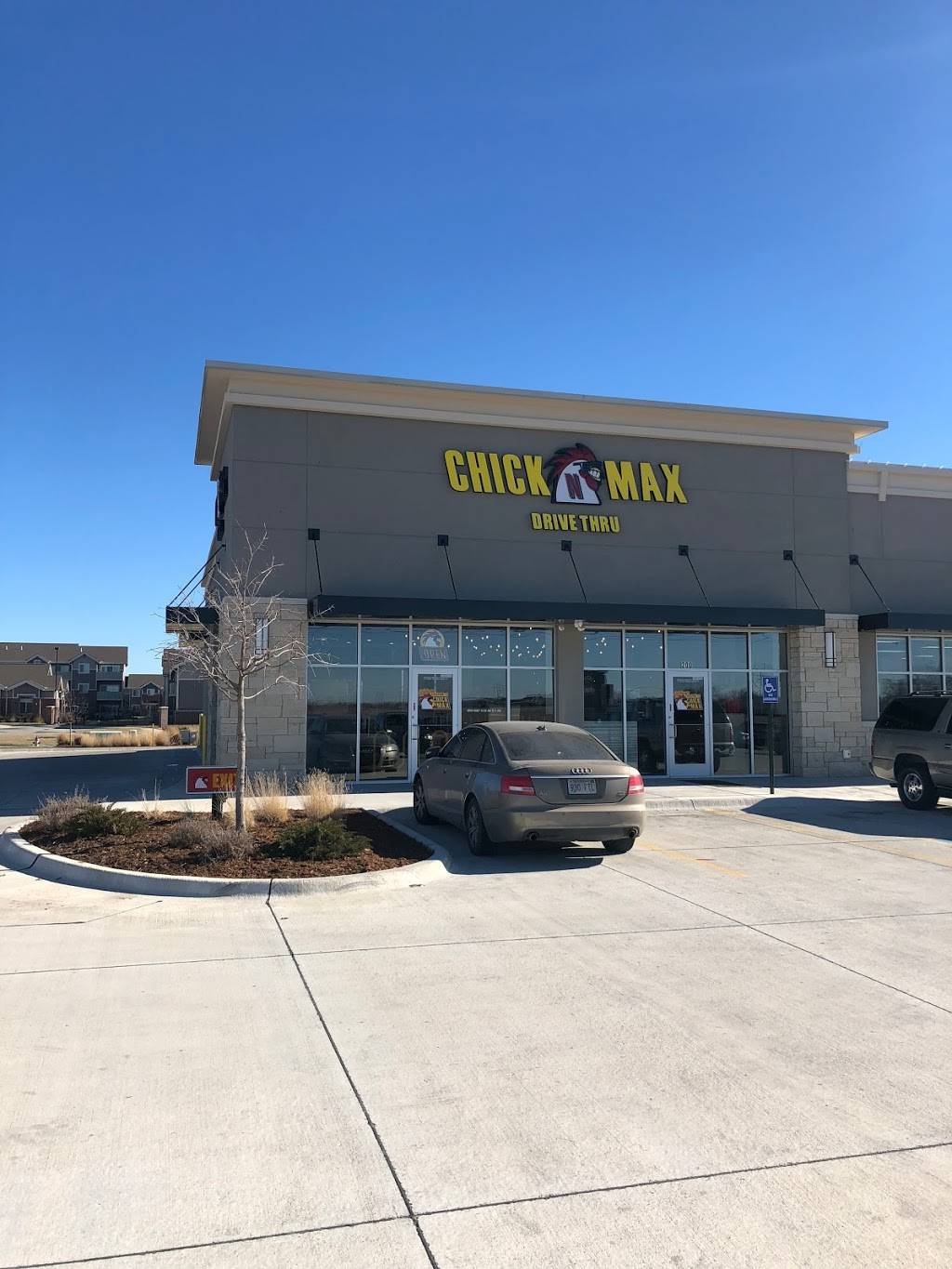 Chick N Max | restaurant | 3520 N Maize Rd, Wichita, KS 67205, USA | 3169777030 OR +1 316-977-7030