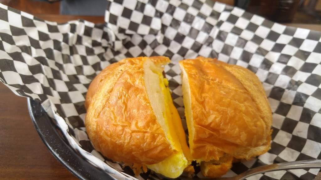 S & L New York Style Deli | bakery | 2317 S 17th St, Wilmington, NC 28401, USA | 9107941764 OR +1 910-794-1764