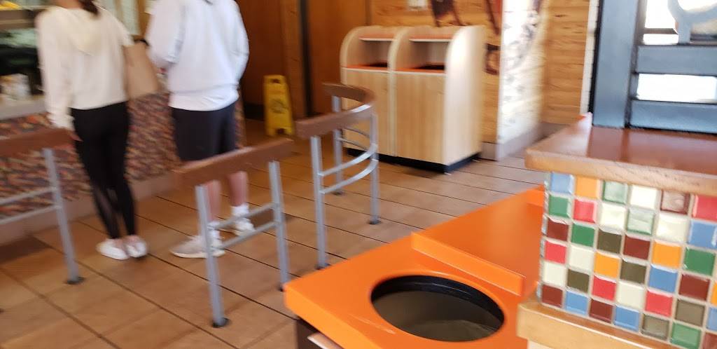 Popeyes Louisiana Kitchen | restaurant | 11360 Northwest Hwy, Dallas, TX 75238, USA | 2143434338 OR +1 214-343-4338