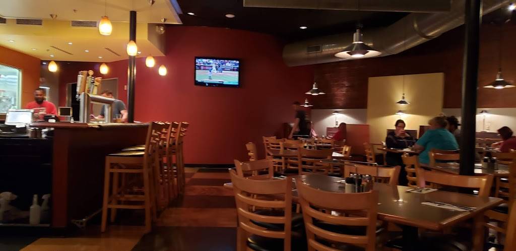 Deweys Pizza | meal takeaway | 112 E Vandalia St, Edwardsville, IL 62025, USA | 6186562200 OR +1 618-656-2200