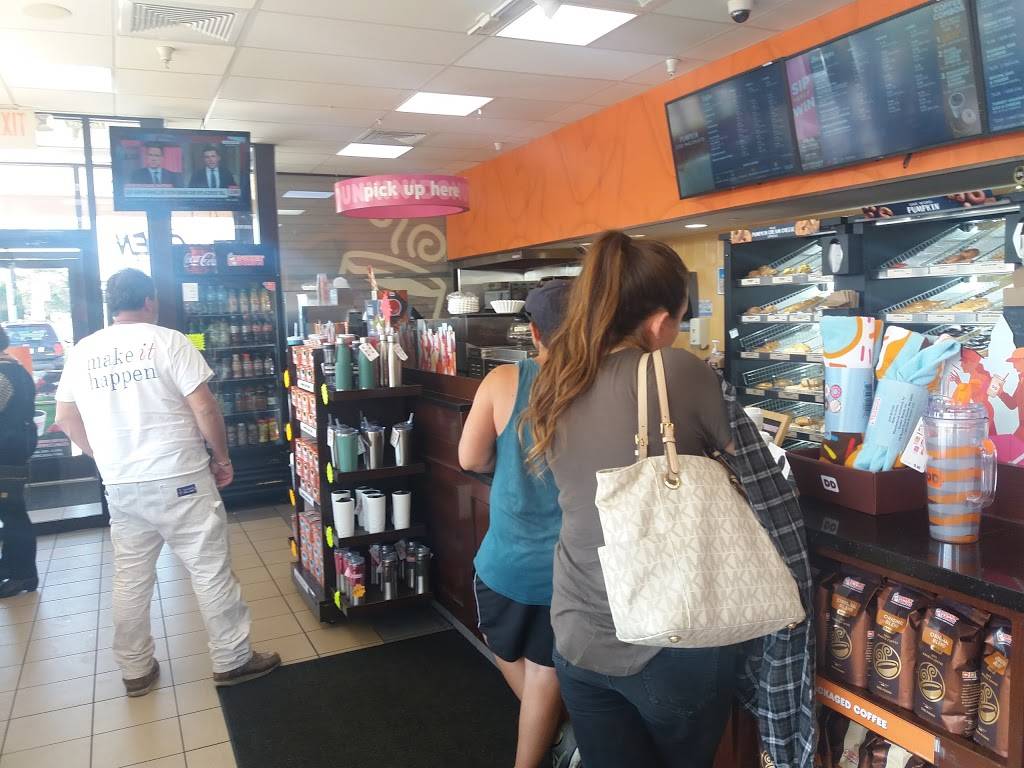 Dunkin | cafe | 15 Danada Square East, Wheaton, IL 60187, USA | 6305109310 OR +1 630-510-9310