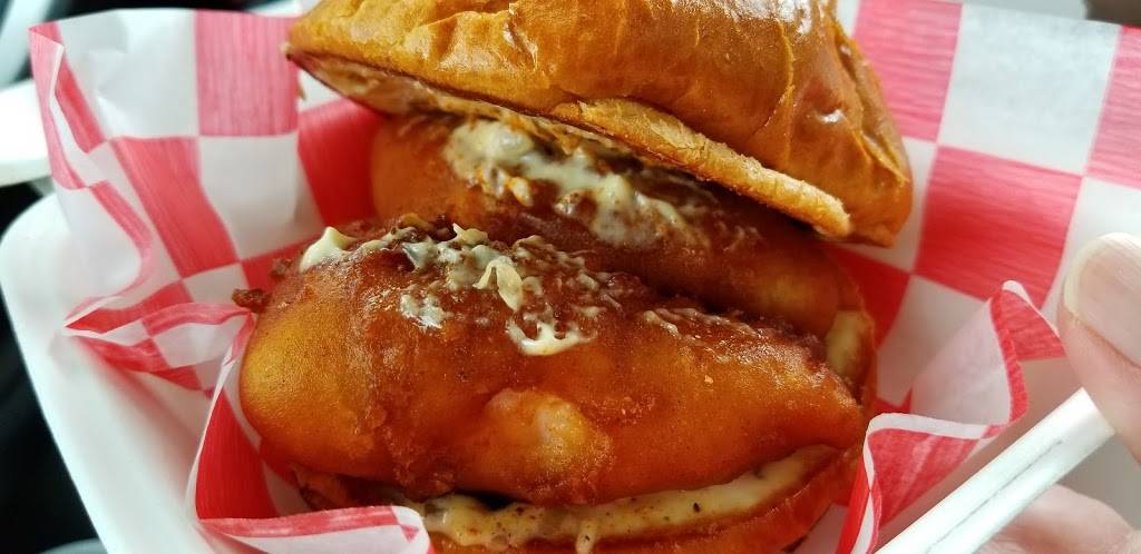 Happy Lobster Food Truck | restaurant | 2300 S Throop St, Chicago, IL 60608, USA | 3124850342 OR +1 312-485-0342