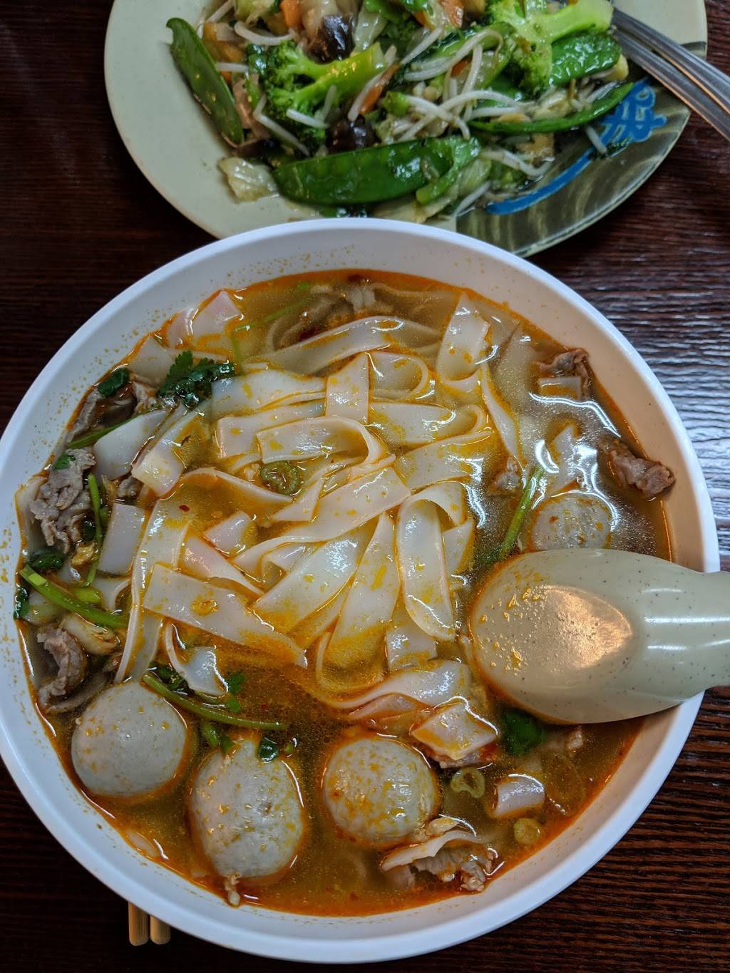 Kim Chuy Restaurant | restaurant | 727 N Broadway # 103, Los Angeles, CA 90012, USA | 2136877215 OR +1 213-687-7215