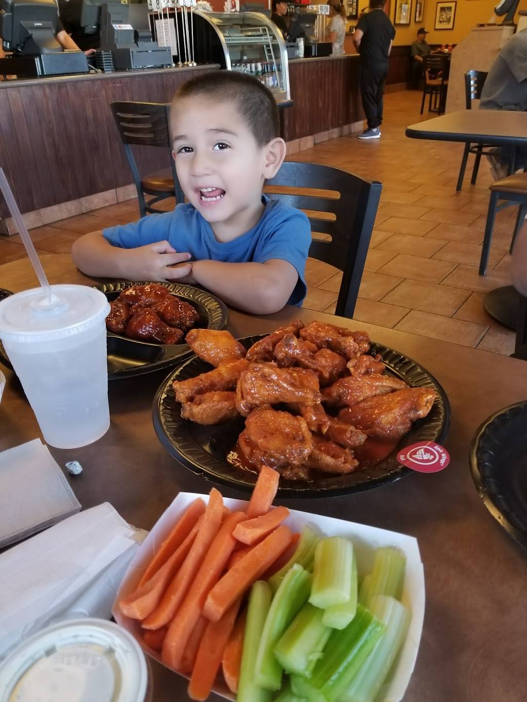 Epic Wings N Things | restaurant | 528 N 2nd St, El Cajon, CA 92021, USA | 6195799464 OR +1 619-579-9464