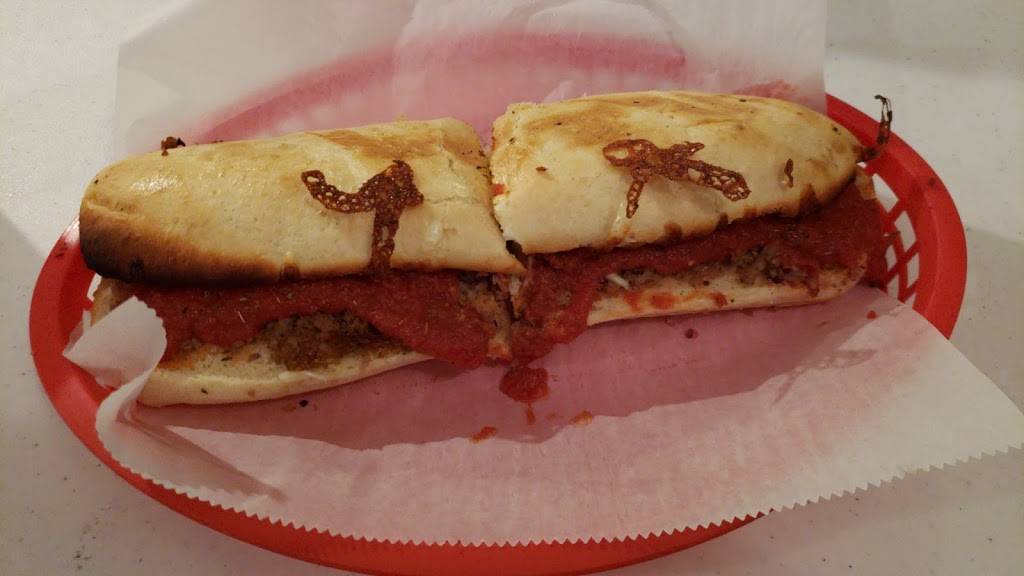 Pizza Junction | restaurant | 401 John F Kennedy Ave & Wood St, Loogootee, IN 47553, USA | 8122953333 OR +1 812-295-3333