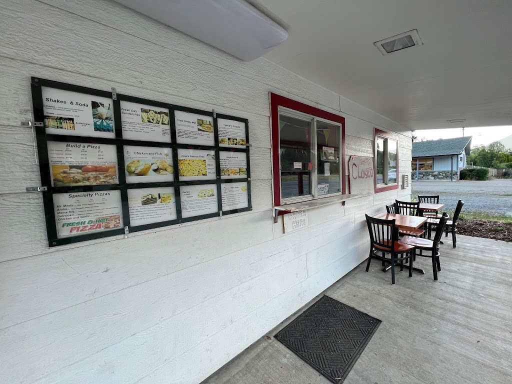 Daves place | restaurant | Mathews St, Fort Jones, CA 96032, USA | 5304684567 OR +1 530-468-4567