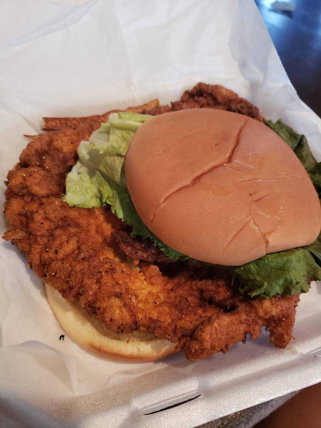 Redneck Cafe | restaurant | 300 Roy Hill Blvd, Goodman, MO 64843, USA | 4173647787 OR +1 417-364-7787