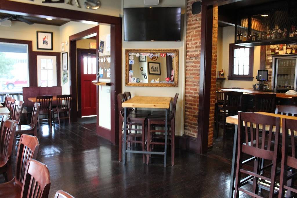 Magnolia Tree Tavern | restaurant | 1229 7th Ave, Fort Worth, TX 76104, USA | 6827032004 OR +1 682-703-2004