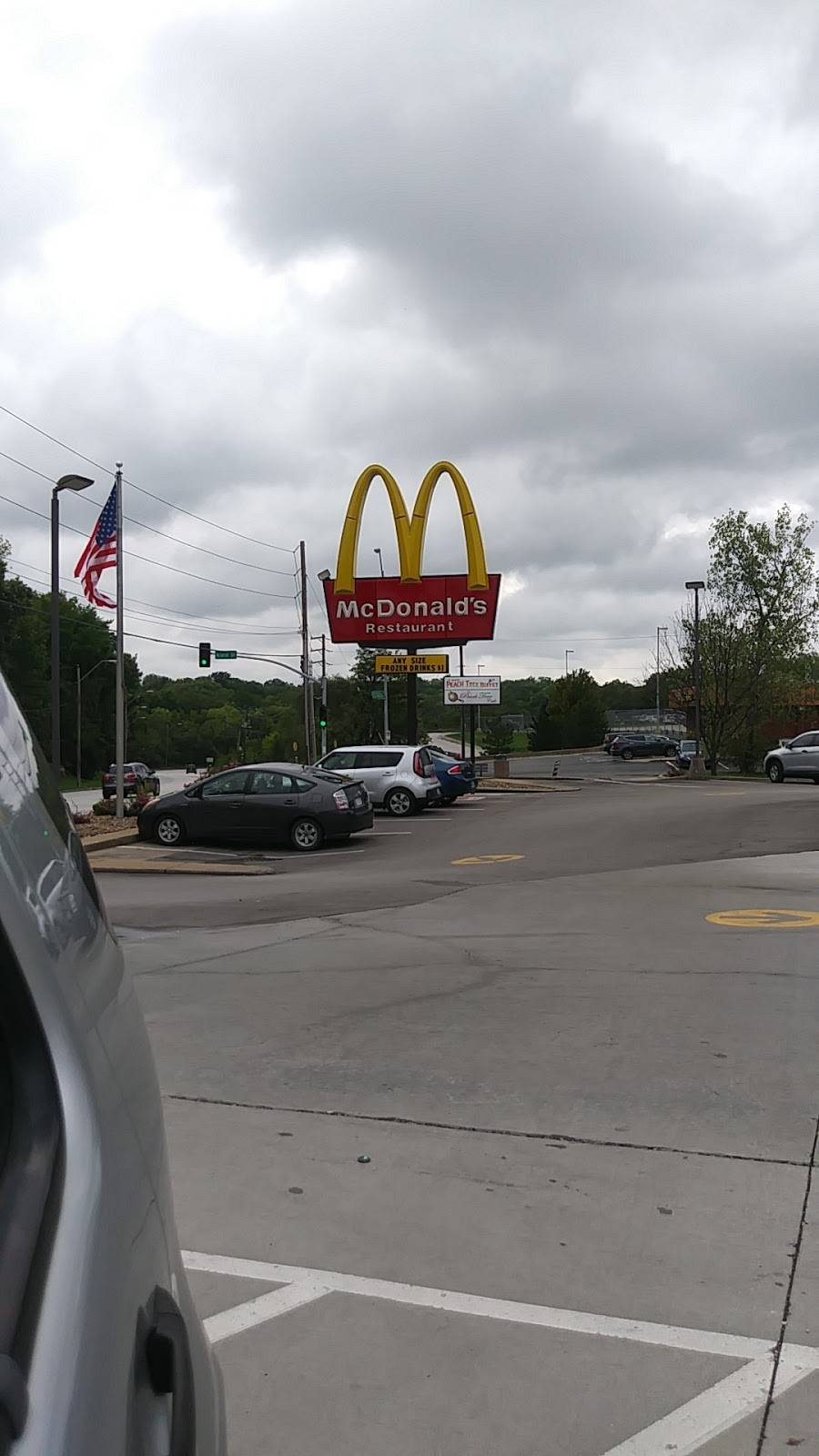 McDonalds | cafe | 6996 Eastwood Trafficway, Kansas City, MO 64129, USA | 8169232141 OR +1 816-923-2141