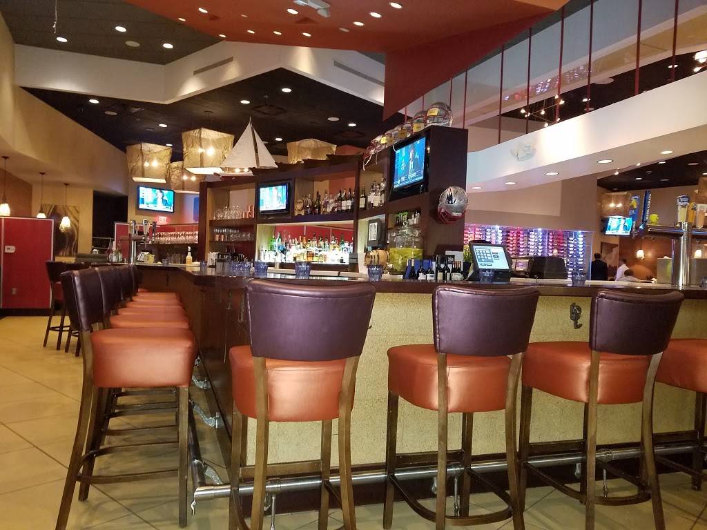 Skipjacks | restaurant | 226 Patriot Pl, Foxborough, MA 02035, USA | 5085432200 OR +1 508-543-2200