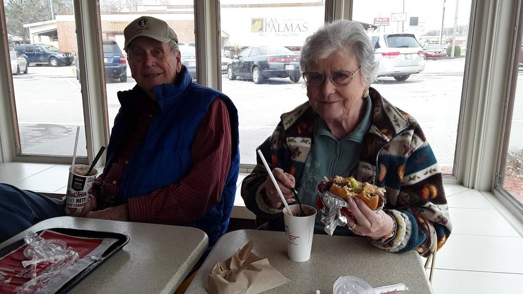 Wendys | restaurant | 809 Rivergate Pkwy, Goodlettsville, TN 37072, USA | 6158597582 OR +1 615-859-7582