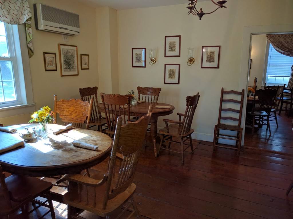 Hummingbird House | restaurant | 310 NJ-94, Newton, NJ 07860, USA | 9733000333 OR +1 973-300-0333