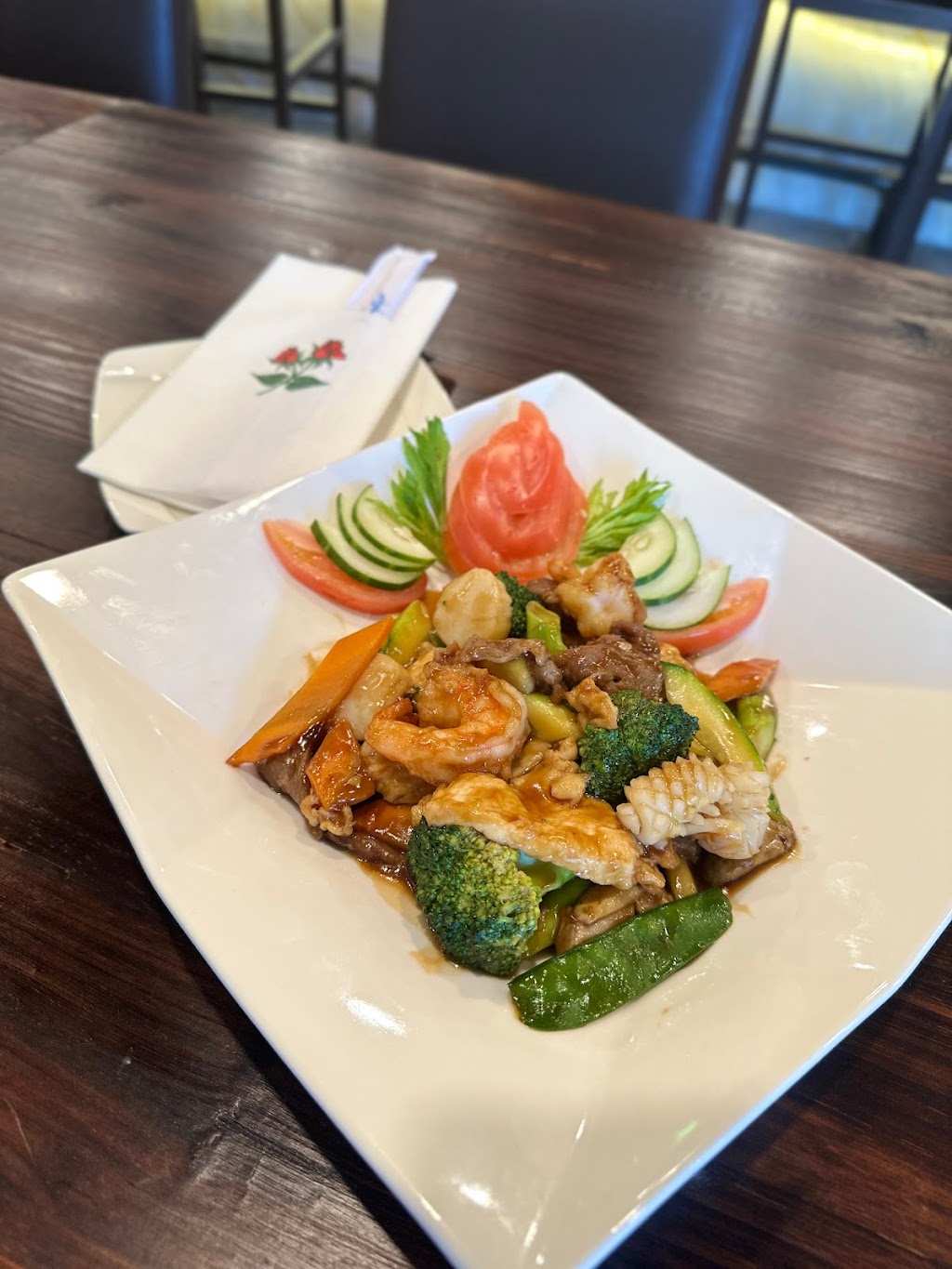 Sakana Asian Bistro | restaurant | 965 S Main St, Cheshire, CT 06410, USA | 2038061624 OR +1 203-806-1624