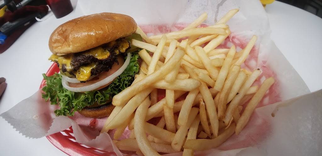 Eat-Rite Diner | restaurant | 1028, 622 Chouteau Ave, St. Louis, MO 63102, USA | 3146219621 OR +1 314-621-9621