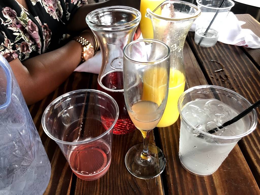 Bens Upstairs | restaurant | 1001 H St NE, Washington, DC 20002, USA | 2027332405 OR +1 202-733-2405