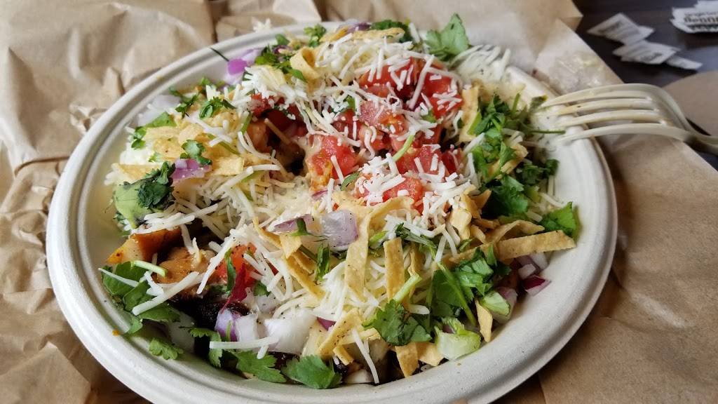 QDOBA Mexican Eats | restaurant | 2100 Troy Rd Suite 5, Edwardsville, IL 62025, USA | 6186594036 OR +1 618-659-4036