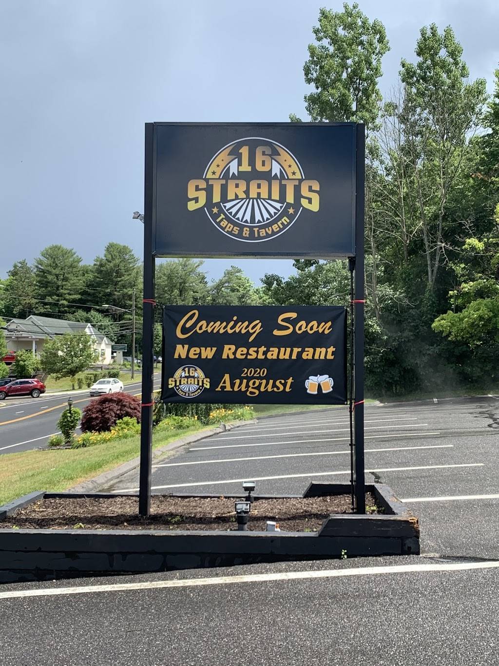 16 Straits Taps & Tavern | restaurant | 16 Straits Turnpike, Watertown, CT 06795, USA | 8604172877 OR +1 860-417-2877