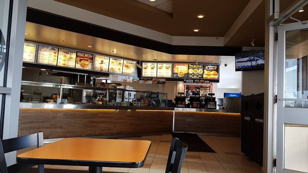 Harveys | restaurant | 7475 Boulevard Décarie, Montréal, QC H4P 2G9, Canada | 5147383588 OR +1 514-738-3588