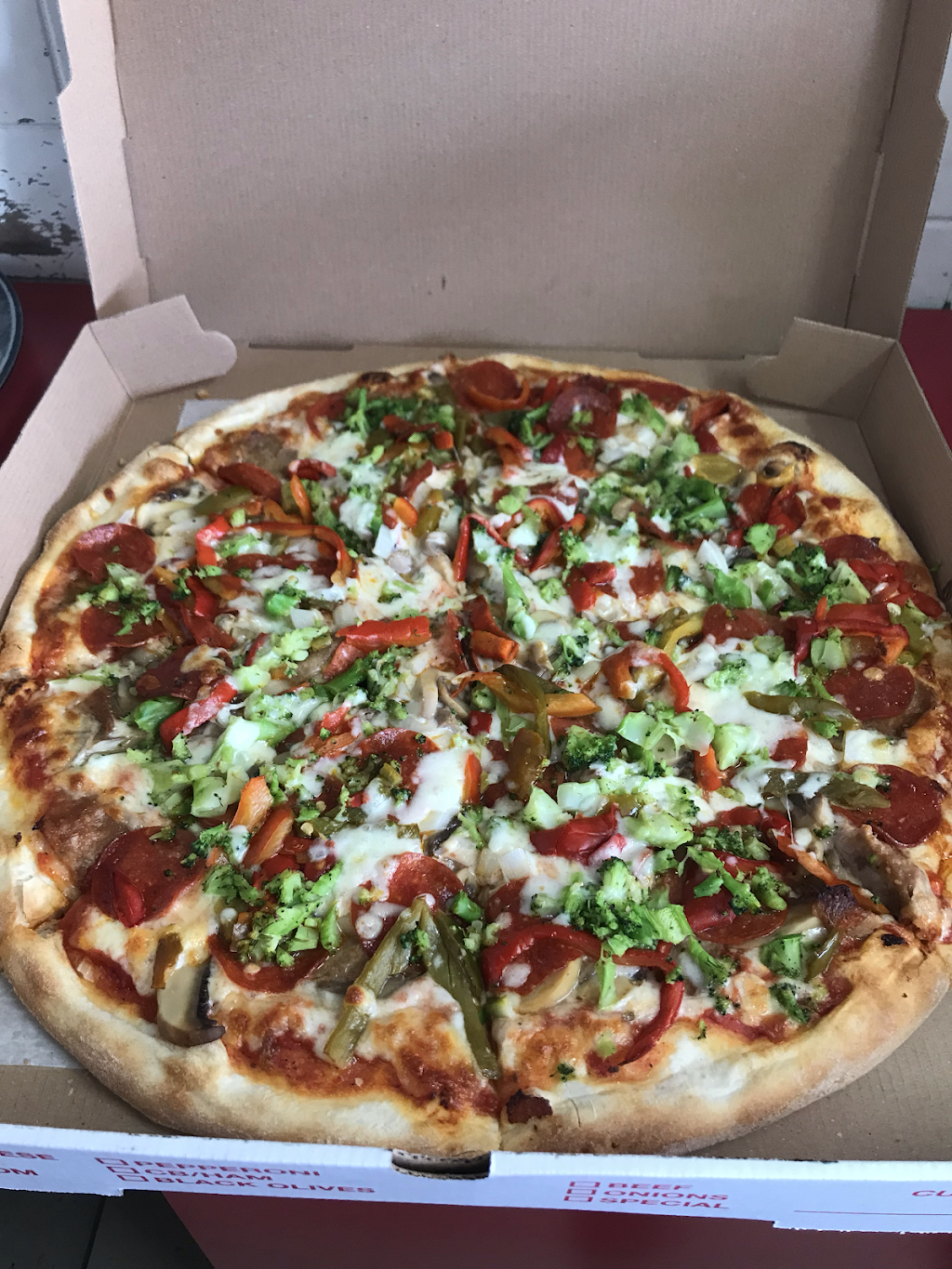 Pizza Town | restaurant | 4219, 205 N Wood Ave, Linden, NJ 07036, USA | 9089259803 OR +1 908-925-9803