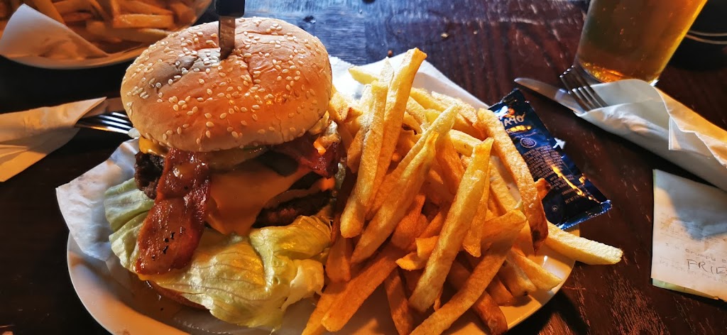 Grumpy Bears Retreat | restaurant | 98887 Kennedy Meadow Rd, Inyokern, CA 93527, USA | 5598502327 OR +1 559-850-2327