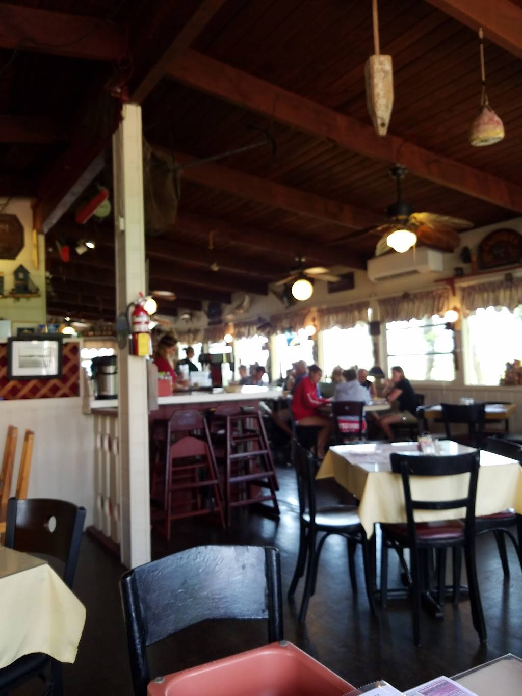 Kellys Old Barney Restaurant | restaurant | 208 Broadway, Barnegat Light, NJ 08006, USA | 6094945115 OR +1 609-494-5115