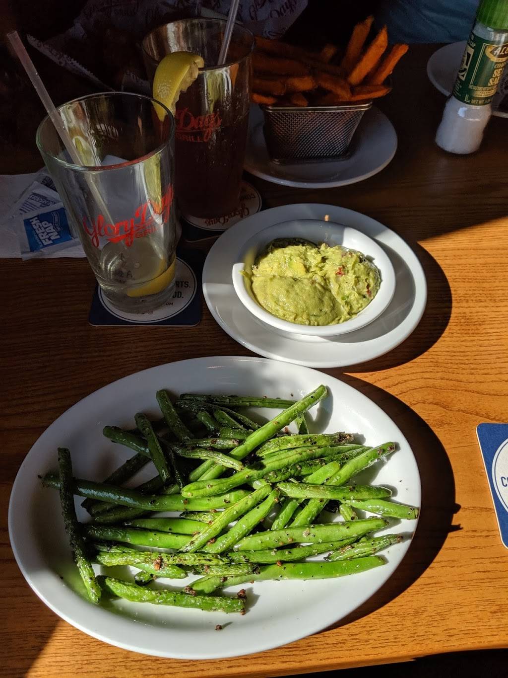 Glory Days Grill | restaurant | 4088 Park St N, St. Petersburg, FL 33709, USA | 7276140574 OR +1 727-614-0574