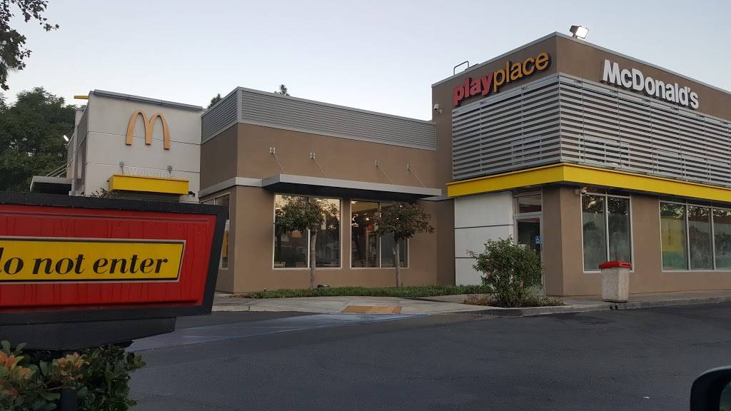 McDonalds | cafe | 11663 Cherry Ave, Fontana, CA 92337, USA | 9098545266 OR +1 909-854-5266