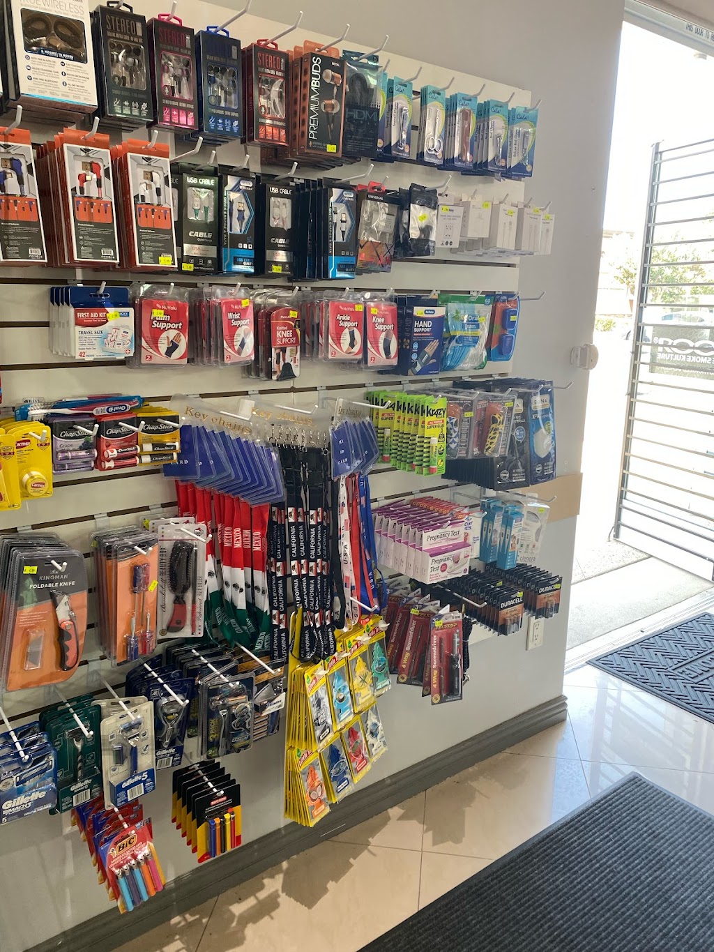 Havana Smoke Shop - Chino Hills | meal takeaway | 15463 Fairfield Ranch Rd STE K, Chino Hills, CA 91709, USA | 9093938644 OR +1 909-393-8644