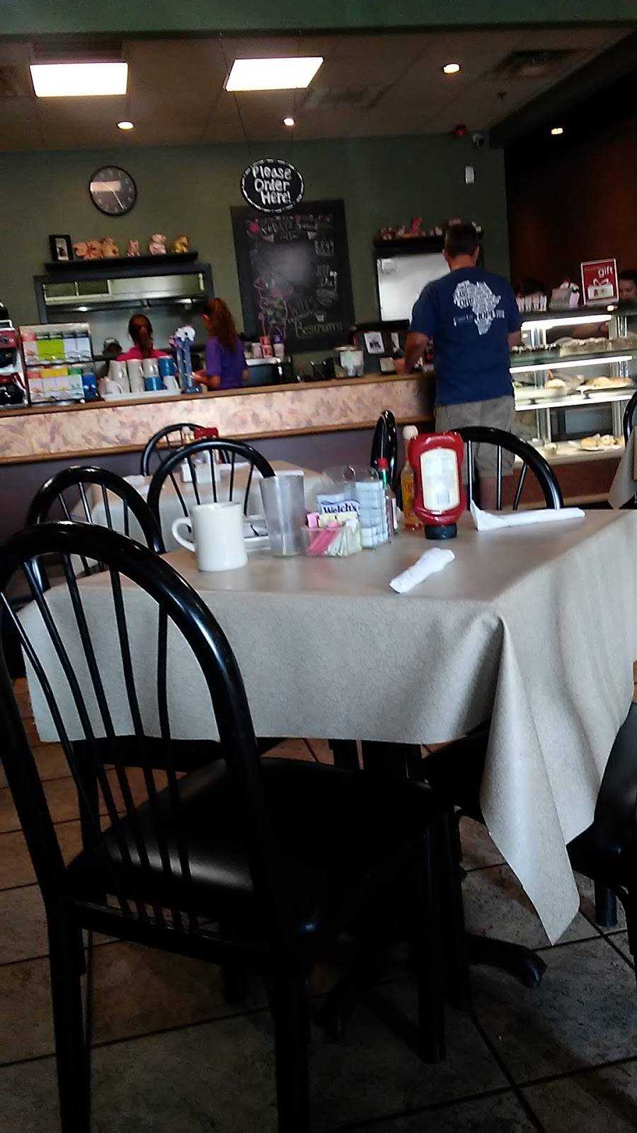 Snooty Pig Cafe | cafe | 4010 William D Tate Ave, Grapevine, TX 76051, USA | 8172833800 OR +1 817-283-3800