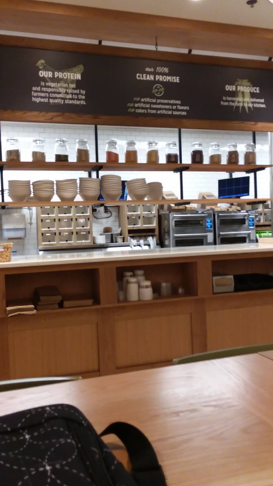 Chipotle Mexican Grill | restaurant | 10221 State Line Rd, Kansas City, MO 64114, USA | 8169423605 OR +1 816-942-3605