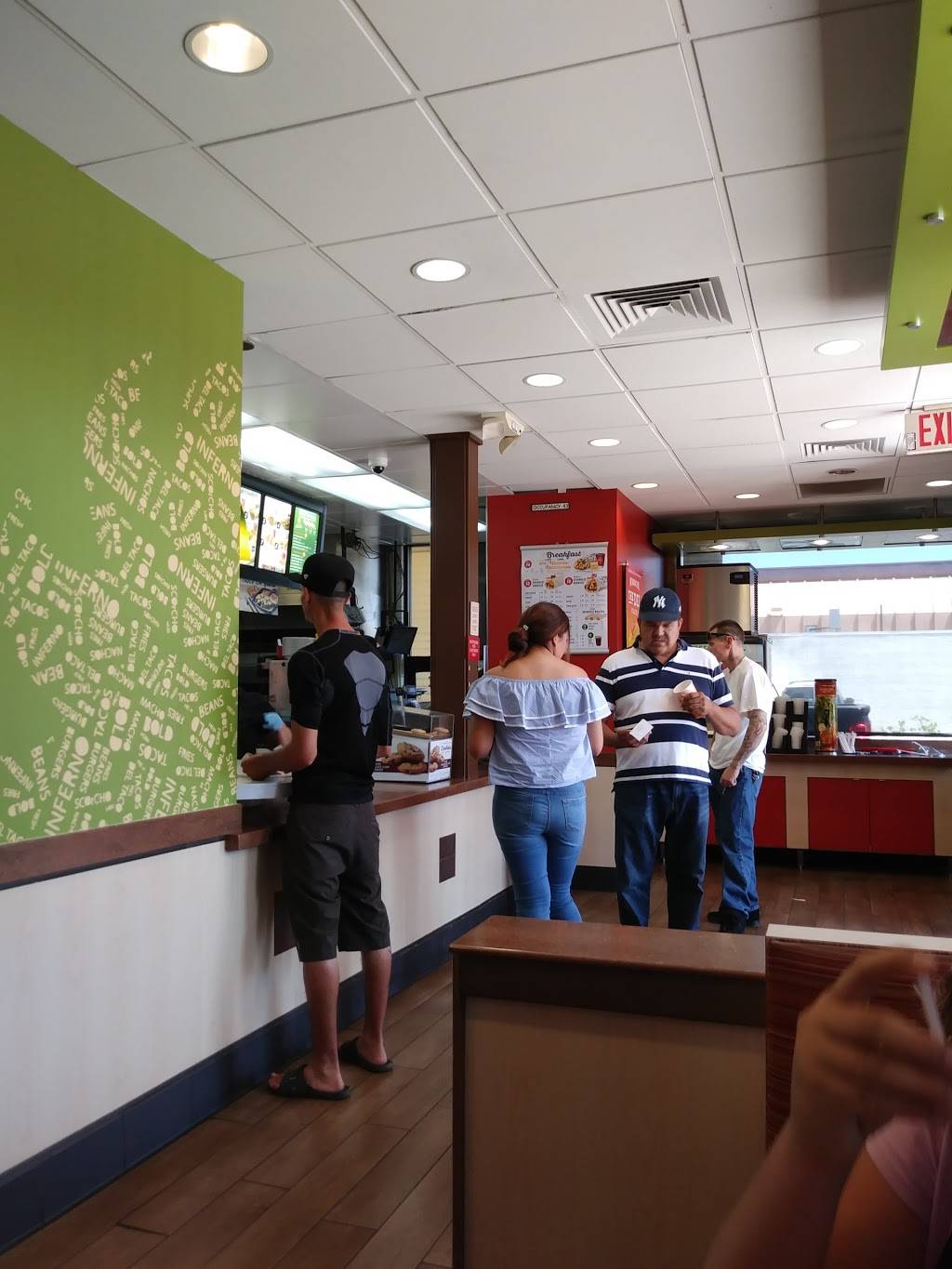 Del Taco | meal takeaway | 1270 W Valley Pkwy, Escondido, CA 92029, USA | 7604896947 OR +1 760-489-6947