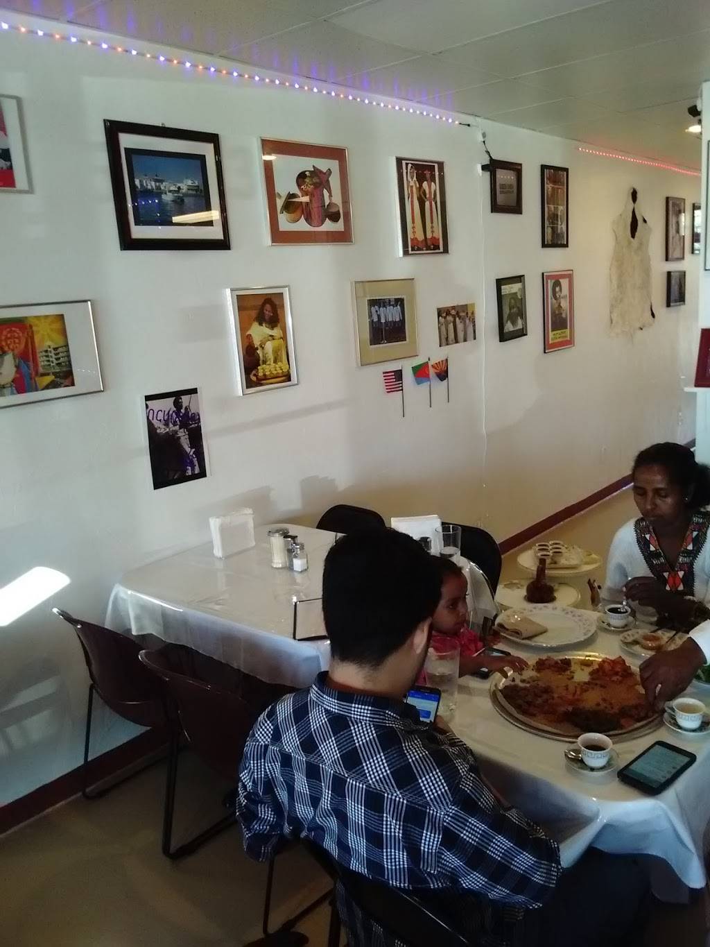 Queen Sheba | restaurant | 5553 E Grant Rd, Tucson, AZ 85712, USA | 5202763476 OR +1 520-276-3476