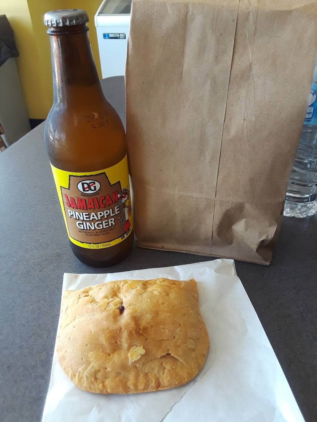 Garveys Grocery & Restaurant | restaurant | 2575 White Haven Dr, Marietta, GA 30064, USA | 6783840766 OR +1 678-384-0766