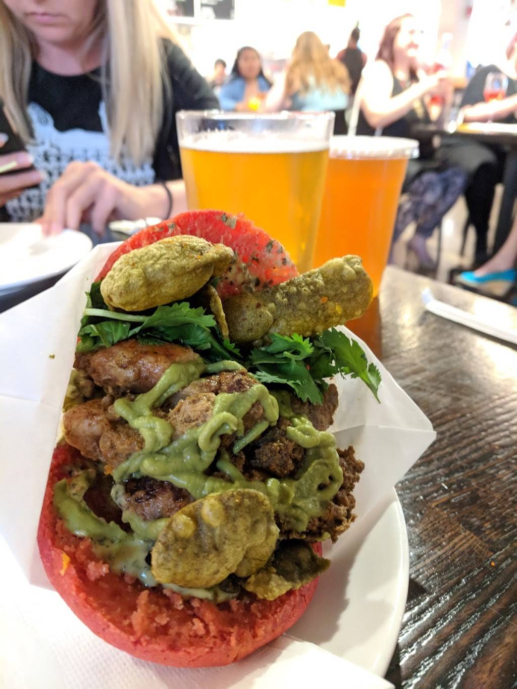 White Envelope Arepa Bar | restaurant | R. House, 301 W 29th St Suite 1006, Baltimore, MD 21211, USA | 4436811906 OR +1 443-681-1906