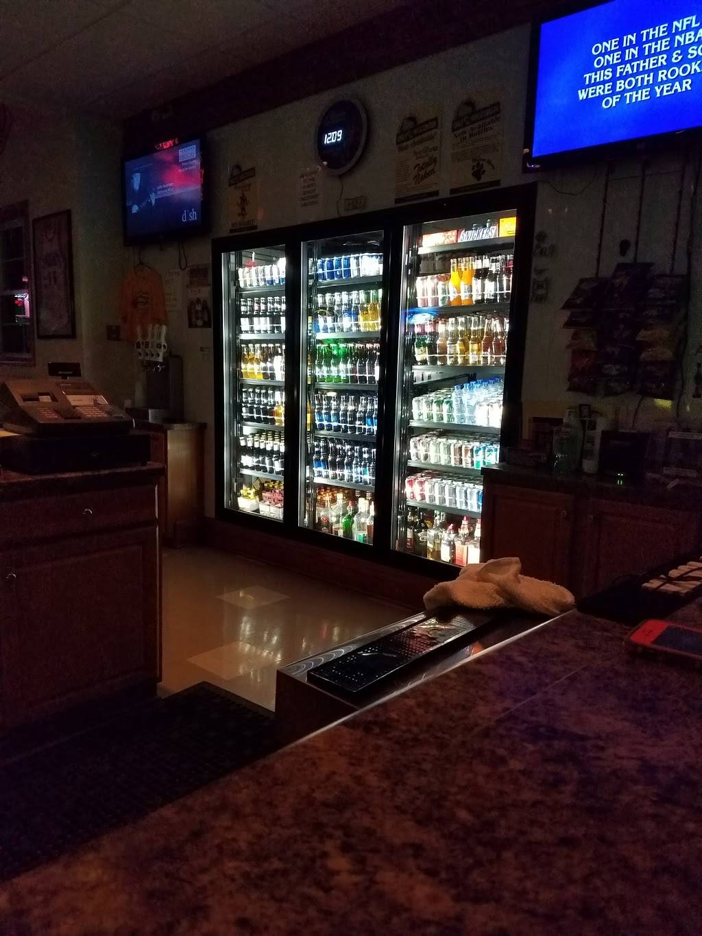 Kleemans Bar & Grill | restaurant | 116 5th Ave, New Glarus, WI 53574, USA | 6085275499 OR +1 608-527-5499