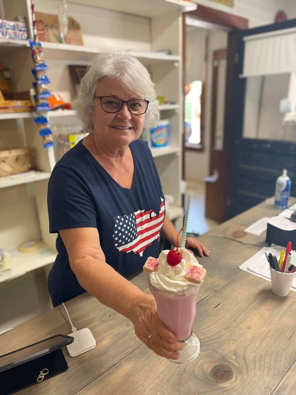 Coles Country Store | restaurant | 11710 Nashville Hwy, Baxter, TN 38544, USA | 2567975640 OR +1 256-797-5640