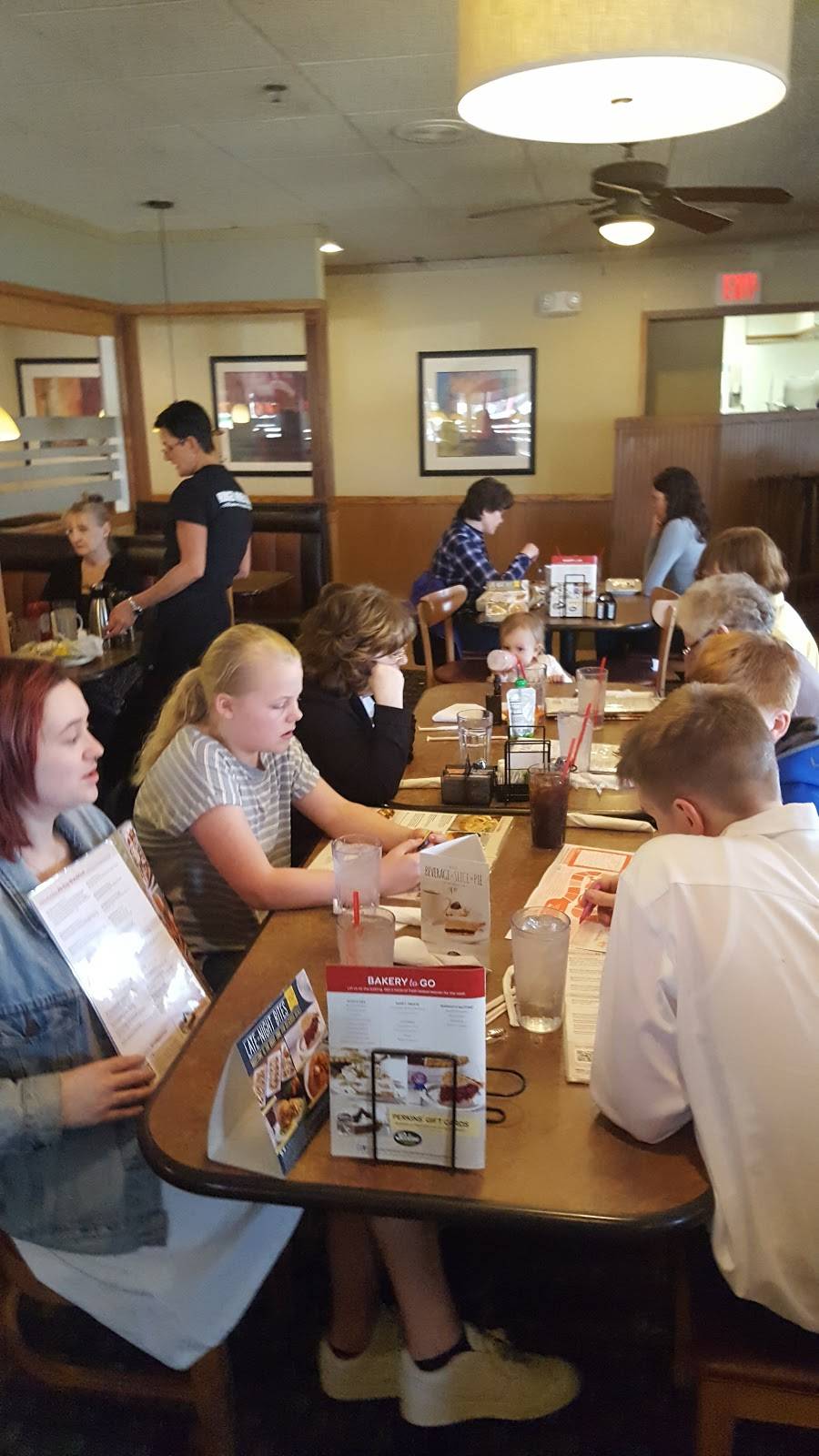 Apple Valley Square | shopping mall | 7500-7600 West, 150th St W, Apple Valley, MN 55124, USA | 6306452800 OR +1 630-645-2800