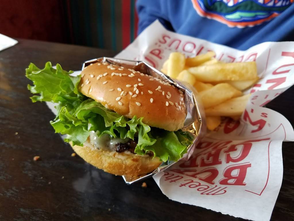 Red Robin Gourmet Burgers and Brews | restaurant | 2860 US-34, Oswego, IL 60543, USA | 6305513912 OR +1 630-551-3912