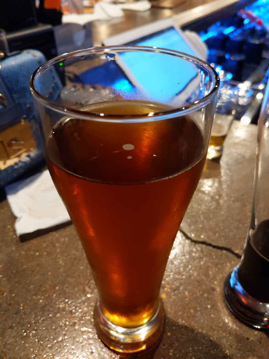 The Taproom at Crust Pizza | restaurant | 3471 Nelson Rd, Lake Charles, LA 70605, USA | 3375082189 OR +1 337-508-2189