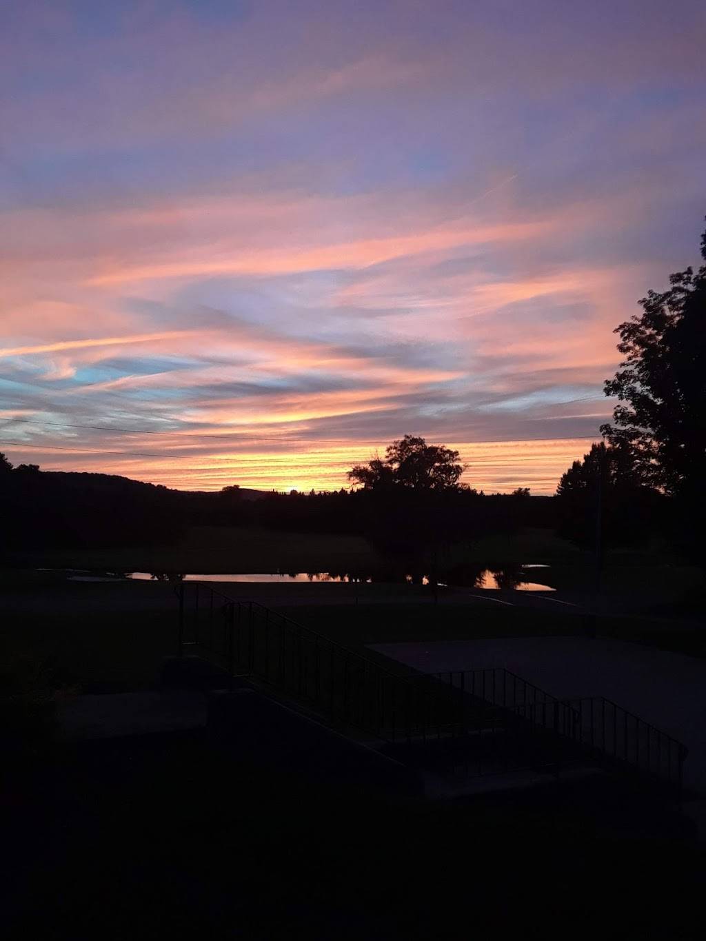 Seven Oaks Clubhouse Restaurant | restaurant | 73 Payne St, Hamilton, NY 13346, USA | 3158244420 OR +1 315-824-4420