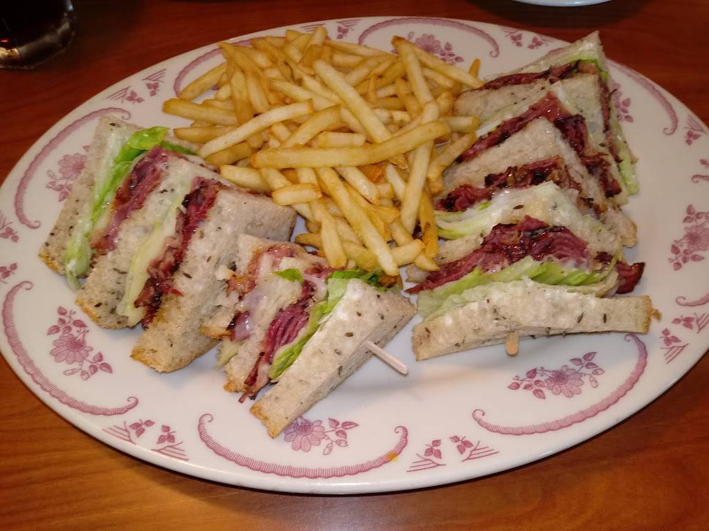 Henris Restaurant | restaurant | 21601 Sherman Way, Canoga Park, CA 91303, USA | 8183485582 OR +1 818-348-5582