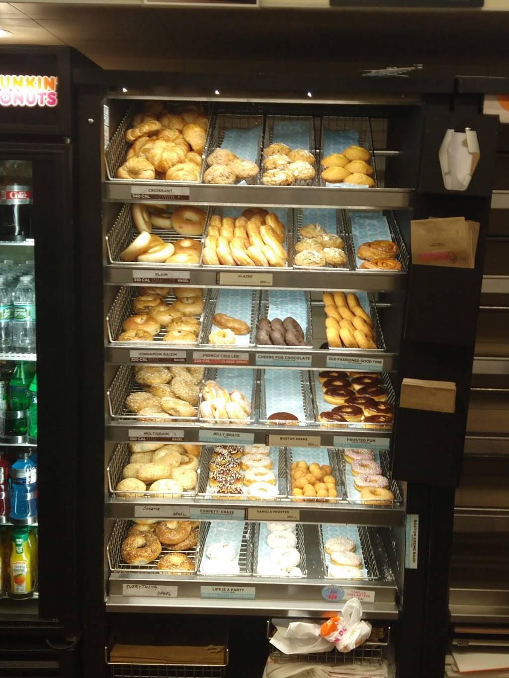 Dunkin | bakery | 715 Boylston St, Boston, MA 02116, USA | 6172677153 OR +1 617-267-7153