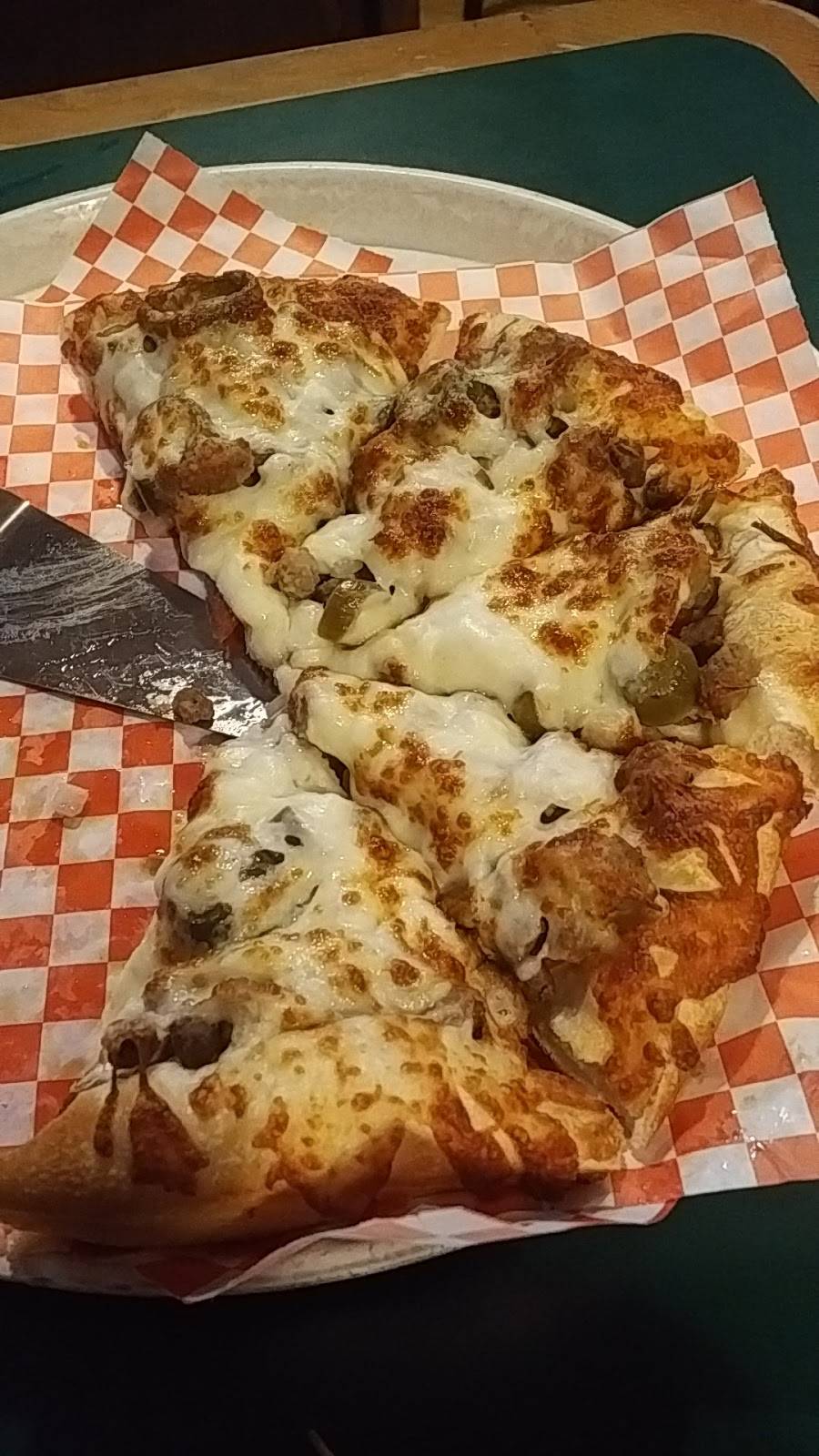 Godfathers Pizza | restaurant | 2860 N Main St, Decatur, IL 62526, USA | 2178757000 OR +1 217-875-7000