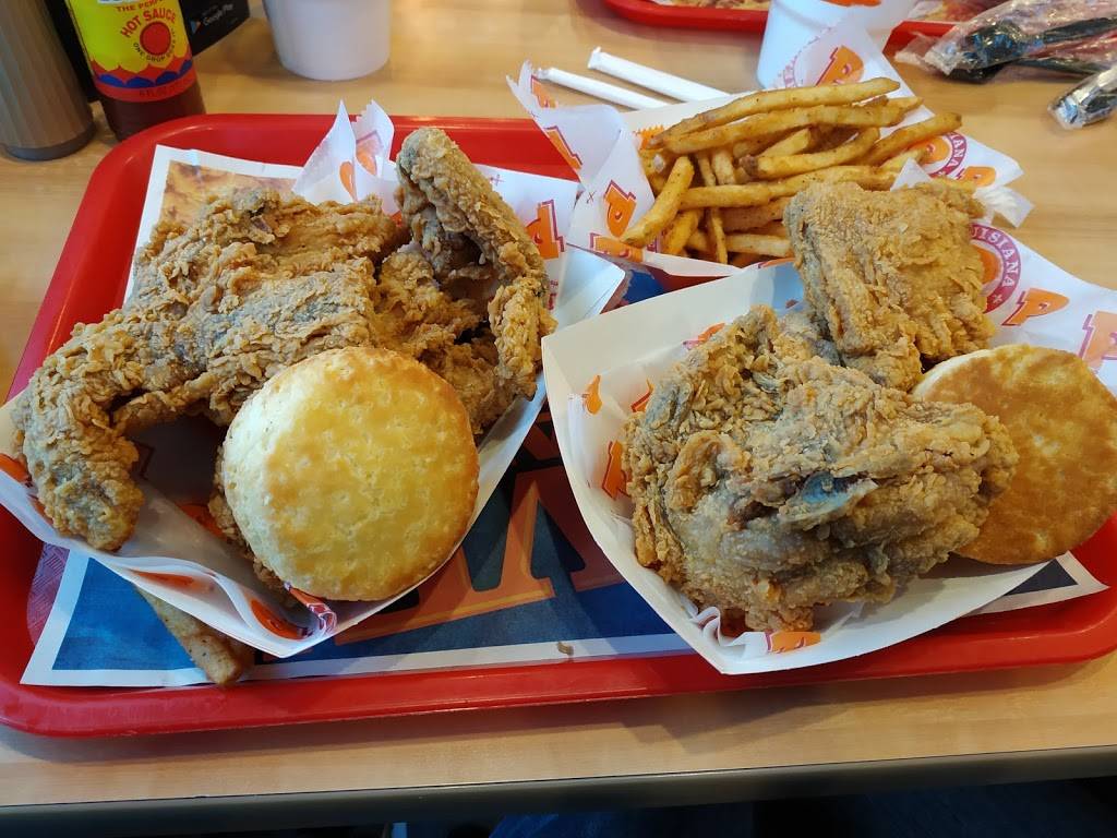 Popeyes Louisiana Kitchen | restaurant | 2180 Randall Rd, Carpentersville, IL 60110, USA | 8475511843 OR +1 847-551-1843