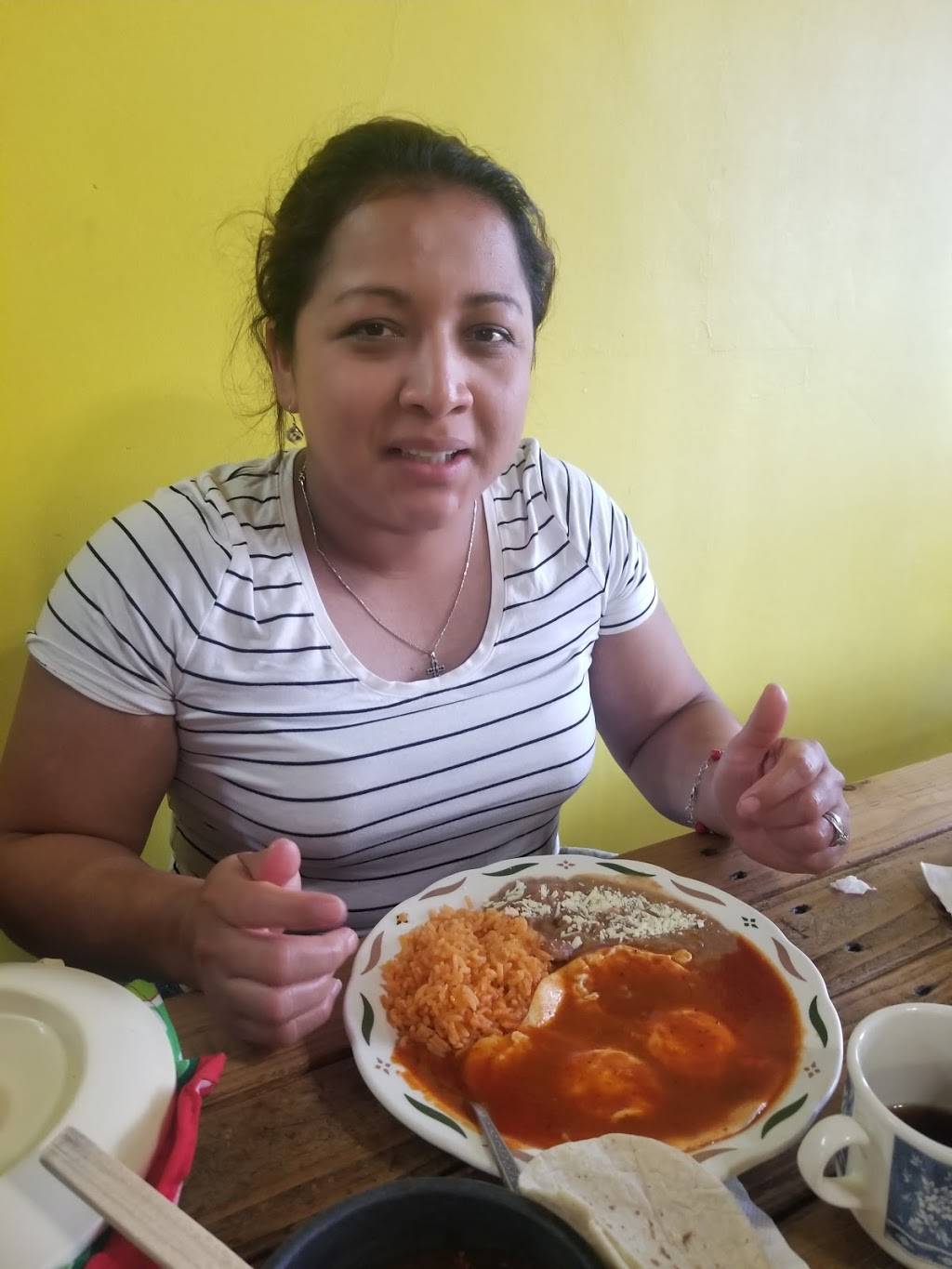 Antojitos Méxicanos Naty | restaurant | Rosarito Centro, Calle de la Palma 403, 17 de Agosto, 22700 Rosarito, B.C., Mexico | 016616122154 OR +52 661 612 2154