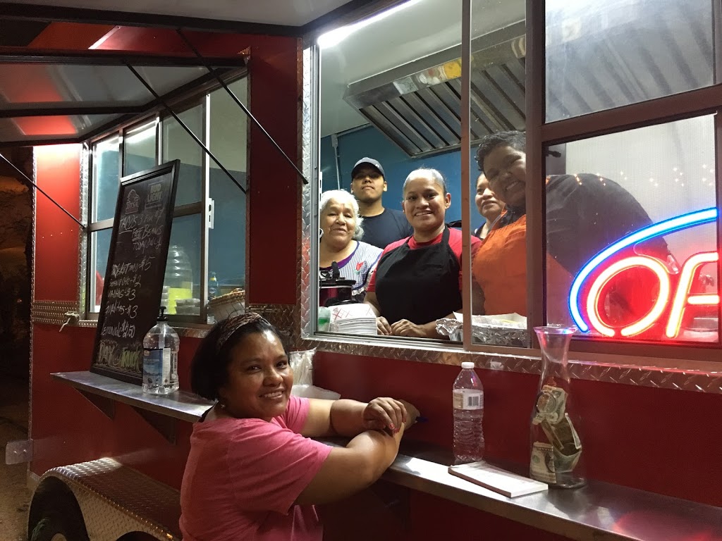 Welas Tacos Y mas | restaurant | 805 S San Saba St, San Antonio, TX 78204, USA | 2104751589 OR +1 210-475-1589