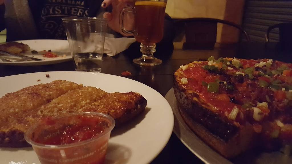 Windy City Pie | restaurant | 5918 Phinney Ave N, Seattle, WA 98103, USA | 2064864743 OR +1 206-486-4743