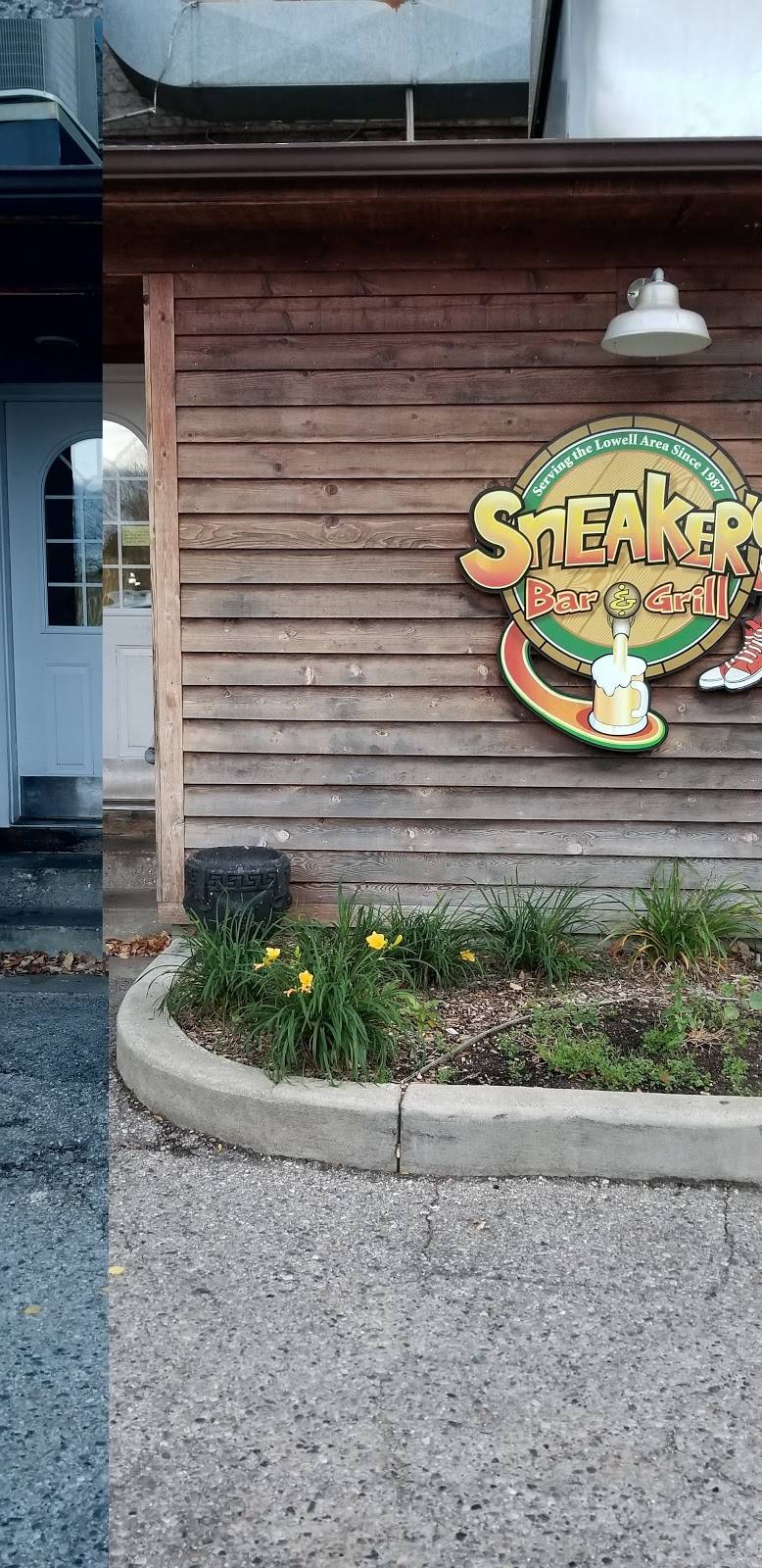 Sneakers | restaurant | 211 E Main St, Lowell, MI 49331, USA | 6168976746 OR +1 616-897-6746
