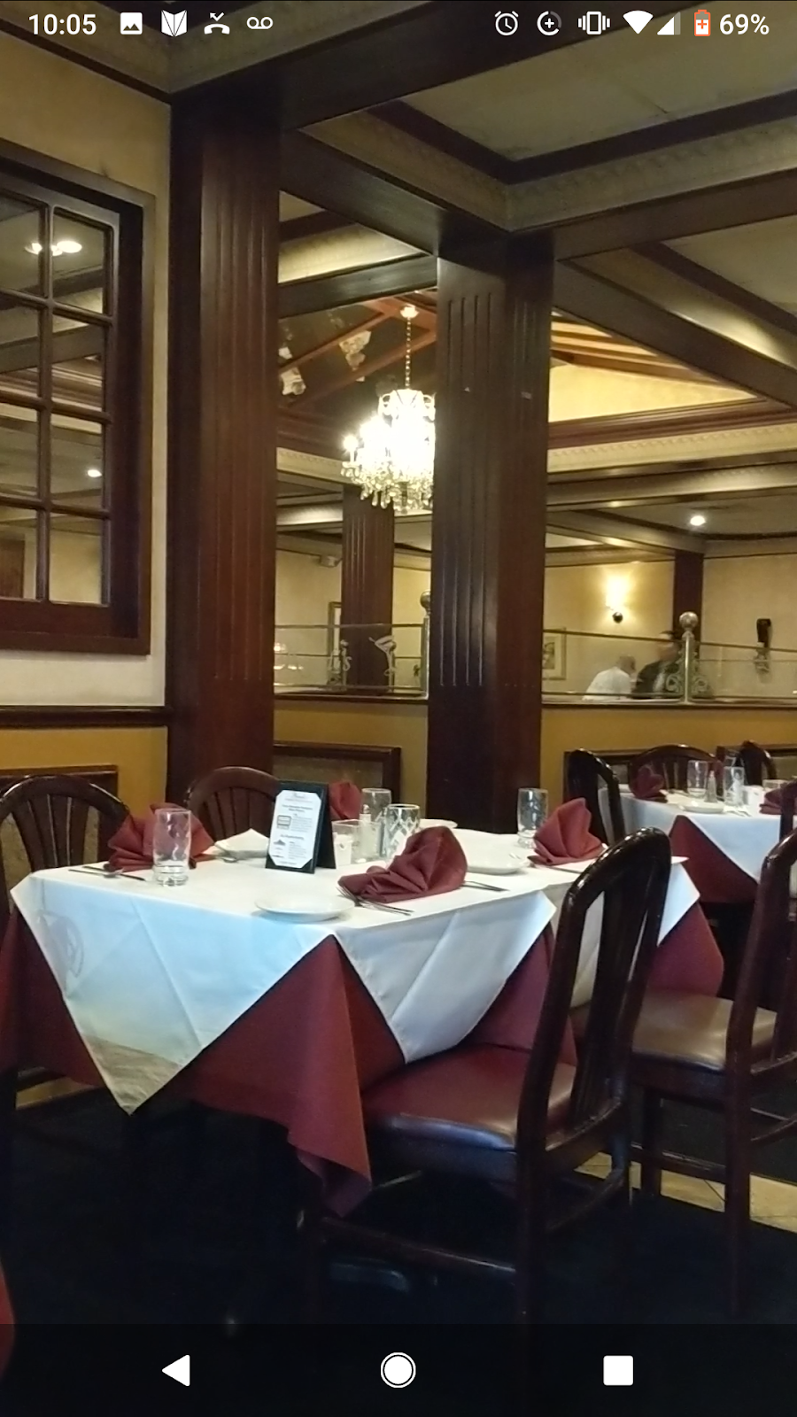 Randis Restaurant and Bar | restaurant | 1619 Grant Ave, Philadelphia, PA 19115, USA | 2156777723 OR +1 215-677-7723